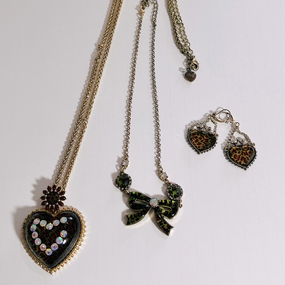 Betsey Johnson necklaces and earrings, green leopard bow and hearts